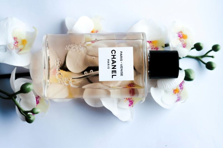 Read more about the article Top 10 Wedding Fragrances for 2026: The Perfect Scent for Brides and Grooms