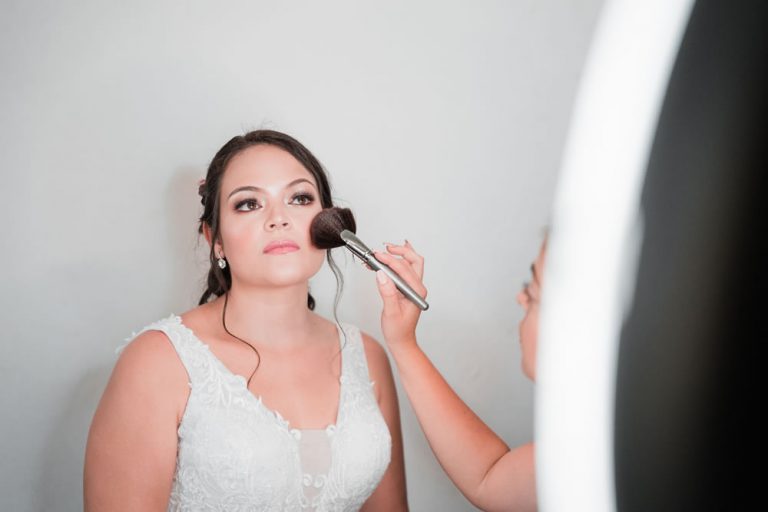 Read more about the article 👰 150 Gorgeous Melbourne Bridal Hair and Makeup Inspiration Styles (2026) – Wedding Inspo Gallery