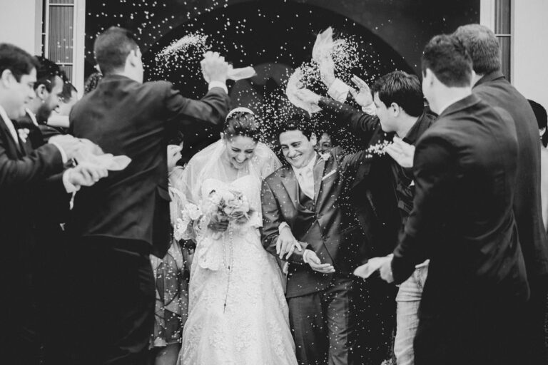 Read more about the article Melbourne Wedding Photographer Guide: What to Ask and How to Choose