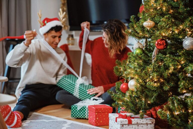 Read more about the article ð A Tale of Two Christmases: Your Last as a Single, Your First as a Married Couple