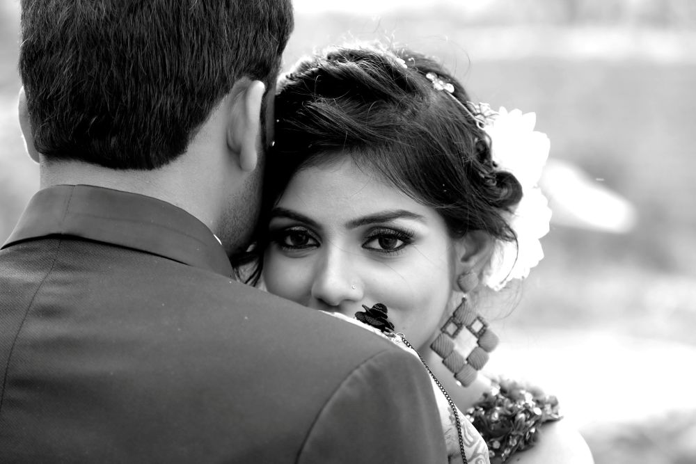 Read more about the article Wedding Day Emergency Kit Checklist: Must-Have Items for a Stress-Free Celebration