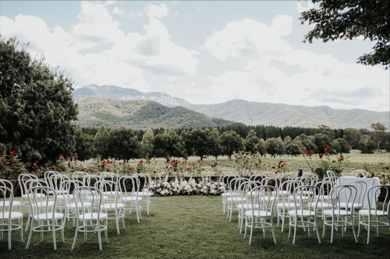 Read more about the article Feathertop Winery :: Melbourne Wedding Venue