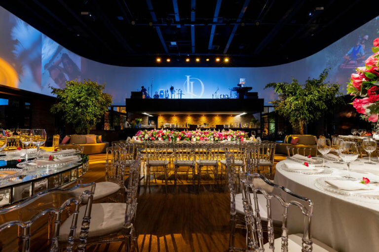 Read more about the article How to Choose a Wedding Venue: Your Ultimate Checklist for the Perfect Location