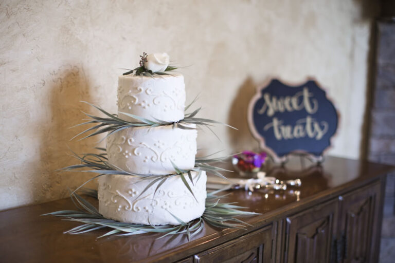 Read more about the article 🍰 130 Amazing Melbourne Wedding Cake Inspiration Ideas (2026) – Wedding Inspo Gallery