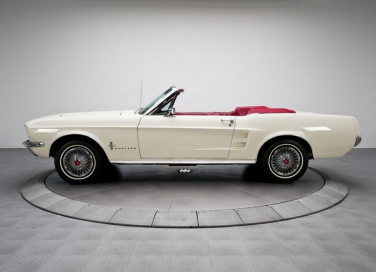 Mustang Chauffeured Cars