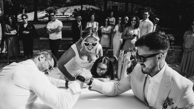 Read more about the article 7 Unique Guest Experience Ideas – From Tattoo Stations to Prosciutto Carving Bars