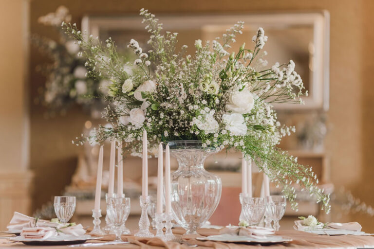 Read more about the article How to Plan a Vintage Elegance Wedding: A Complete Guide