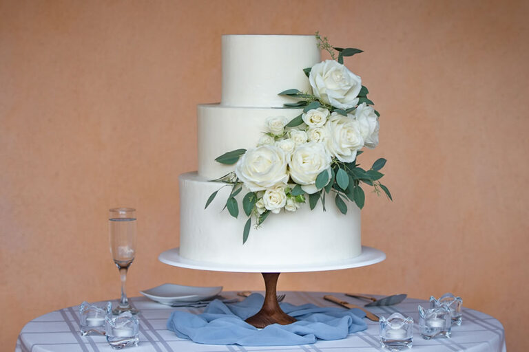 Read more about the article What are the Best Wedding Cakes in Melbourne?
