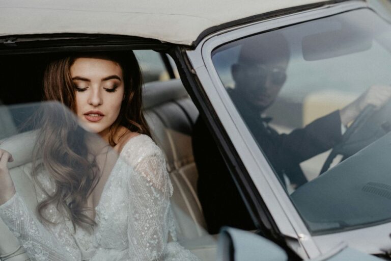 Read more about the article Melbourne Wedding Car Planning & Costs: The Complete Guide