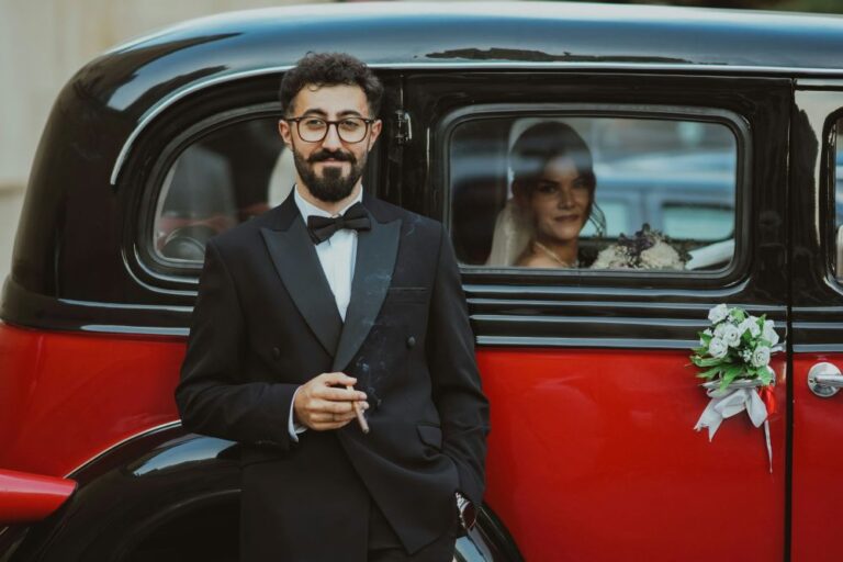 Read more about the article How to Match Your Wedding Car to Your Theme – Melbourne Wedding Car Ideas