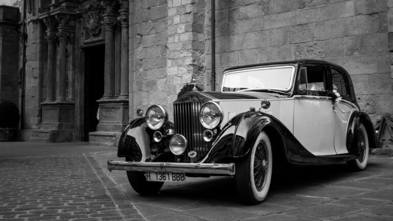 Read more about the article Melbourne Wedding Car Hire Guide: What to Ask and How to Choose