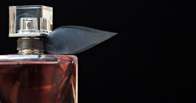 Read more about the article Quiz: What Wedding Day Fragrance Suits You Best?