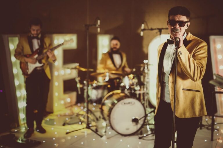 Read more about the article Wedding Entertainment Ideas for Your Victorian Wedding
