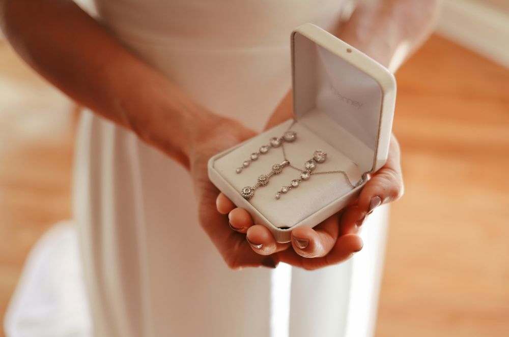 Read more about the article The Wedding VIC Insider: The Secret Language of Your Wedding Jewellery