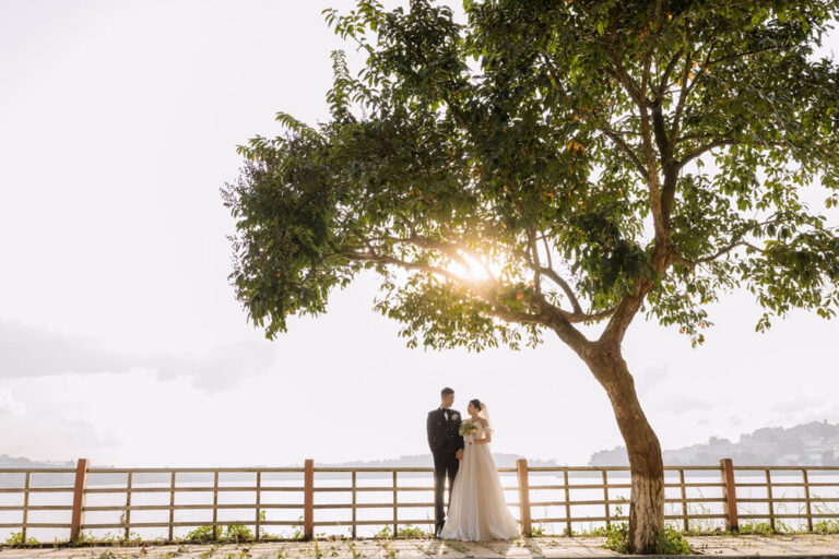 Read more about the article 10 Wedding Planning Tips for a Stress-Free Experience